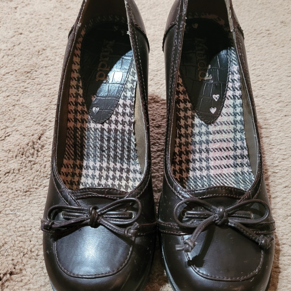 Women's shoes size 8